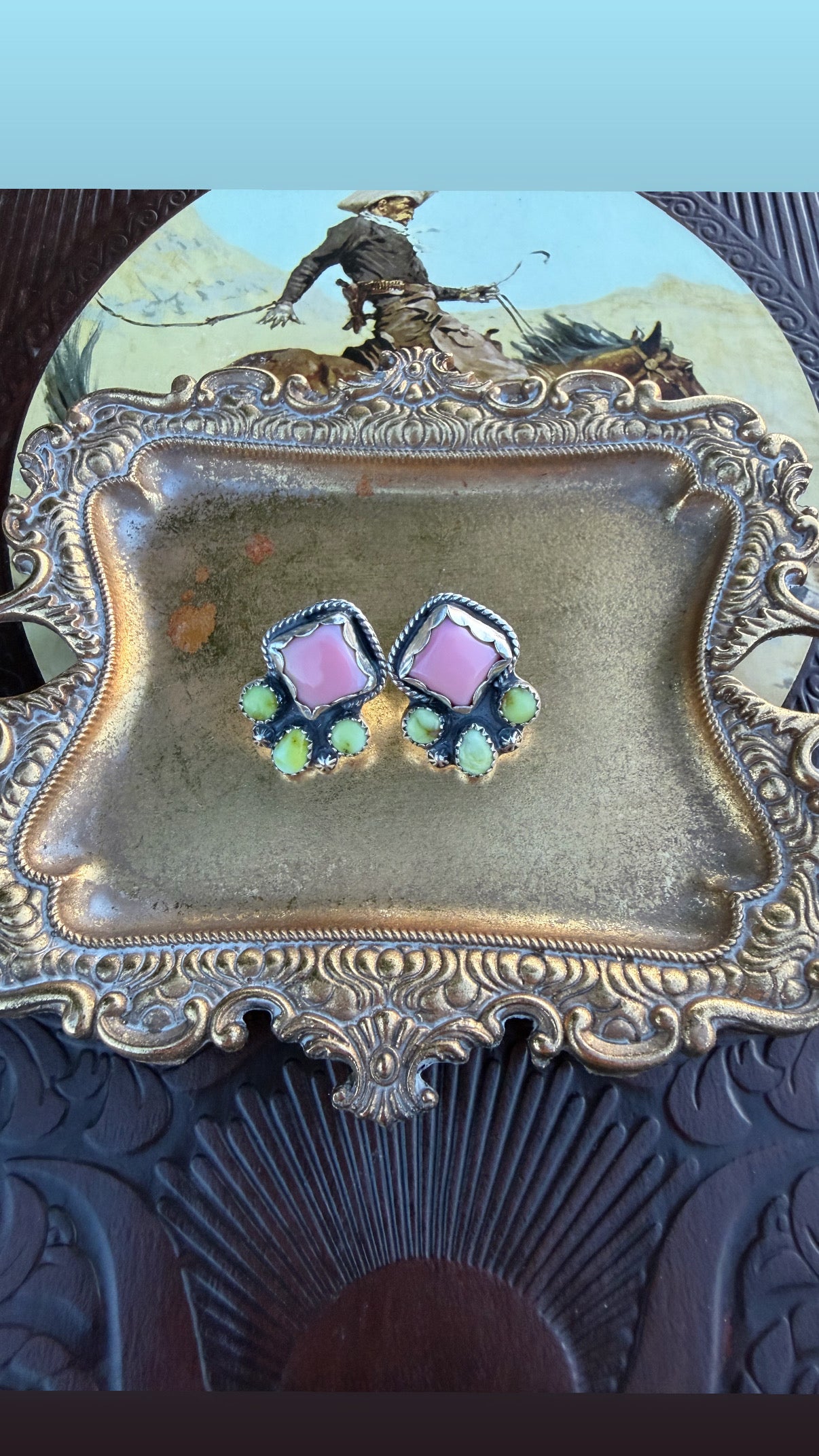 Tina Studs